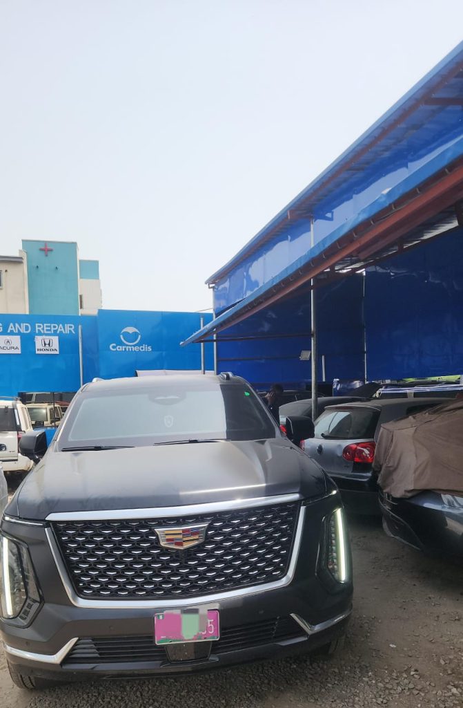 Cadillac Escalade Expert Technician in Lagos.jpeg